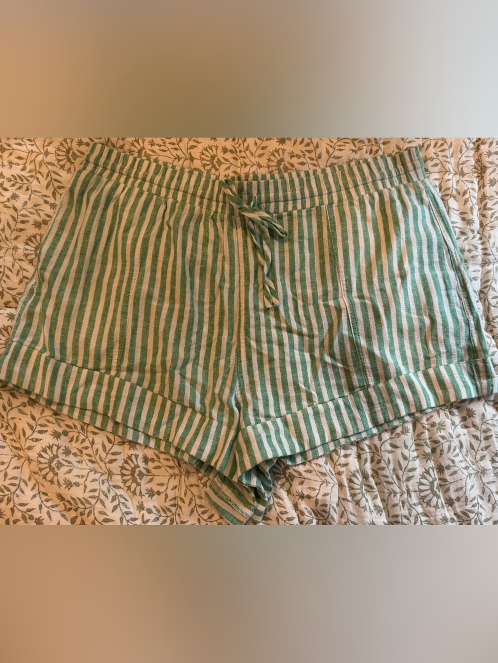 Universal Thread Green & White Striped High Waist Drawstring Shorts - XL - Picture 3 of 7